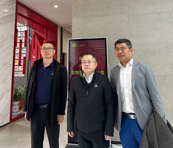 兴化格林与江南大学合影留念.jpg 兴化格林与江南大学合影留念.jpg